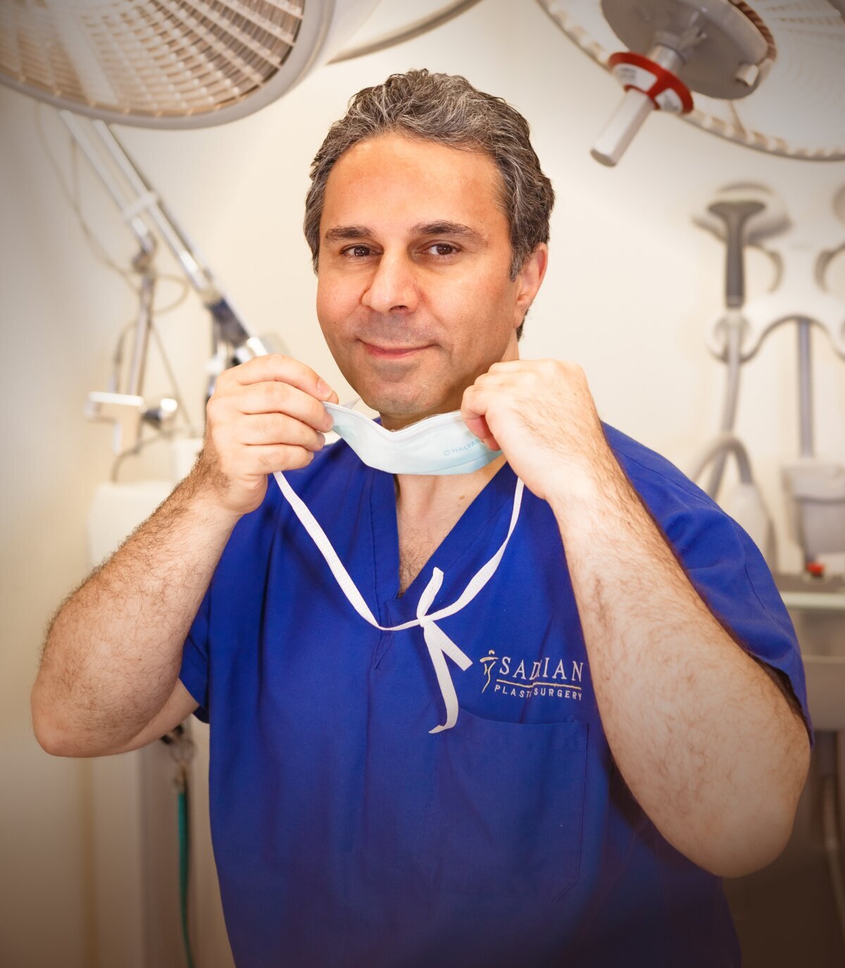 dr-reza-sadrian-01-2